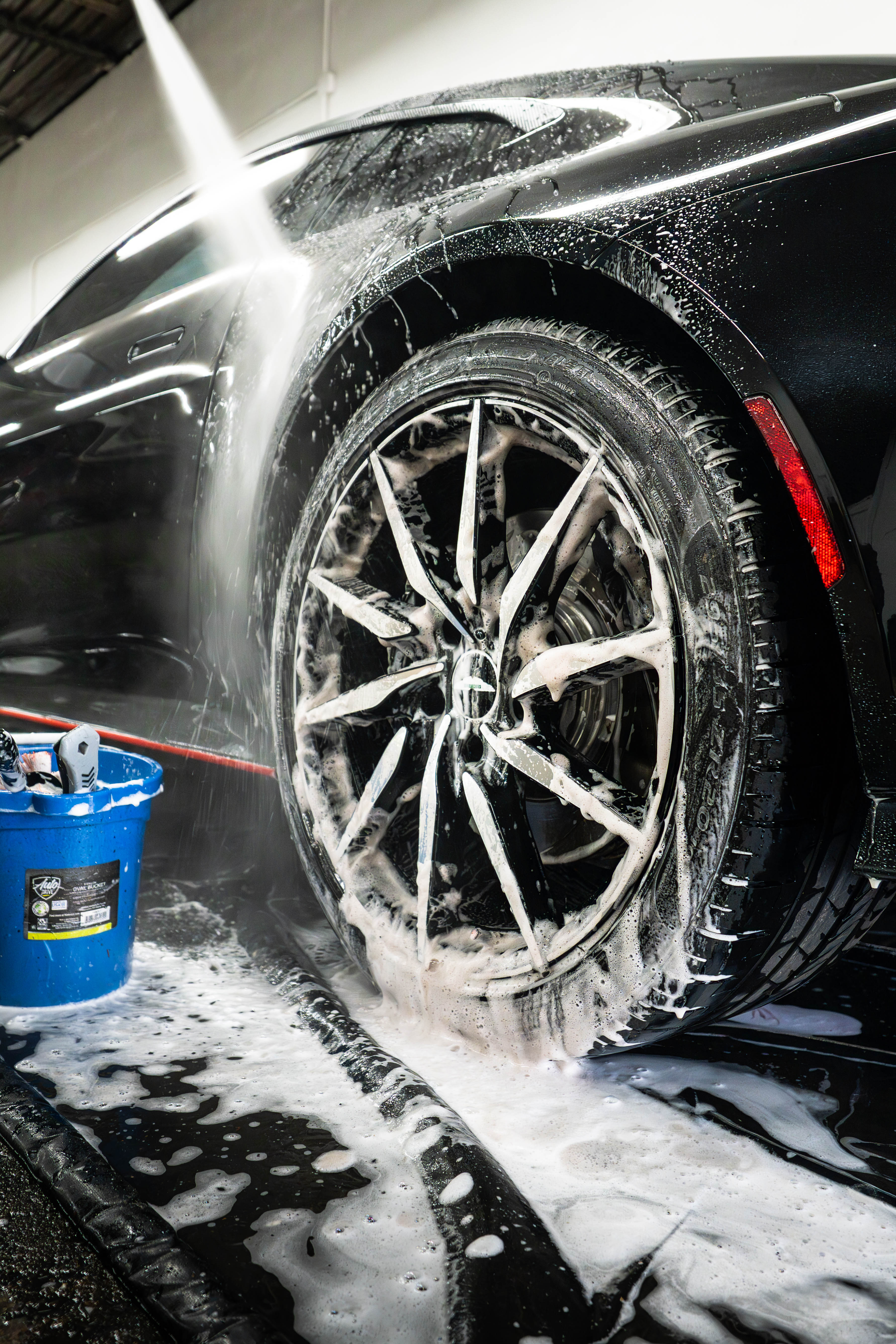 Aston Martin Photo 2